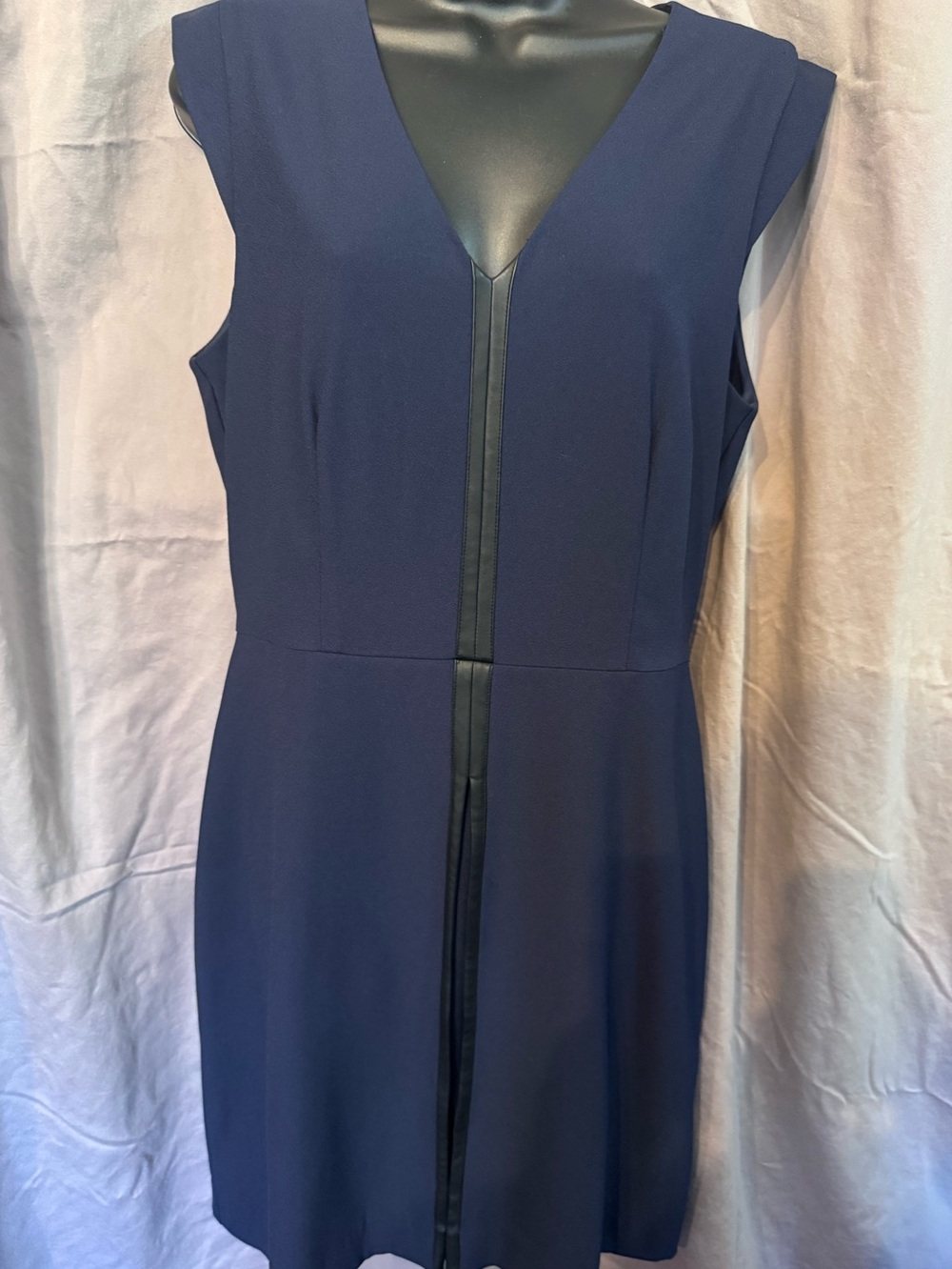 Banana Republic Navy V-Neck Sleeveless Shift Dress, Black Center Trim